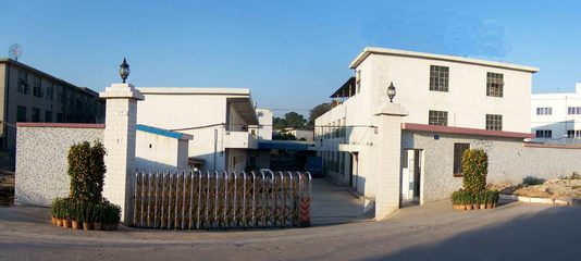 【深圳市萬通達工業(yè)設(shè)備】-全自動玻璃上片臺,玻璃清洗機,氣浮翻轉(zhuǎn)卸片臺,汽車玻璃生產(chǎn)輸送線,絲印線